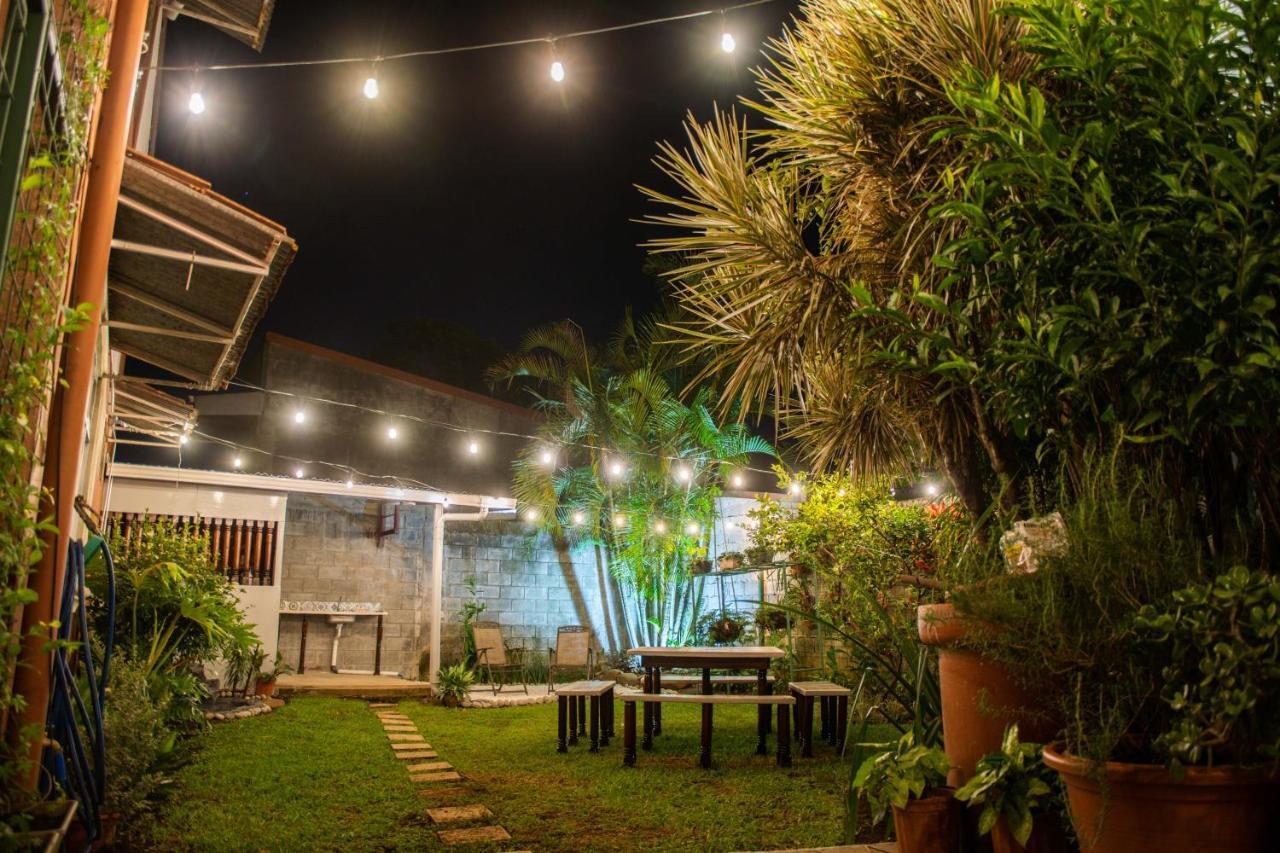 Alice Y Juancito Boutique Hotel Алахуэла Экстерьер фото