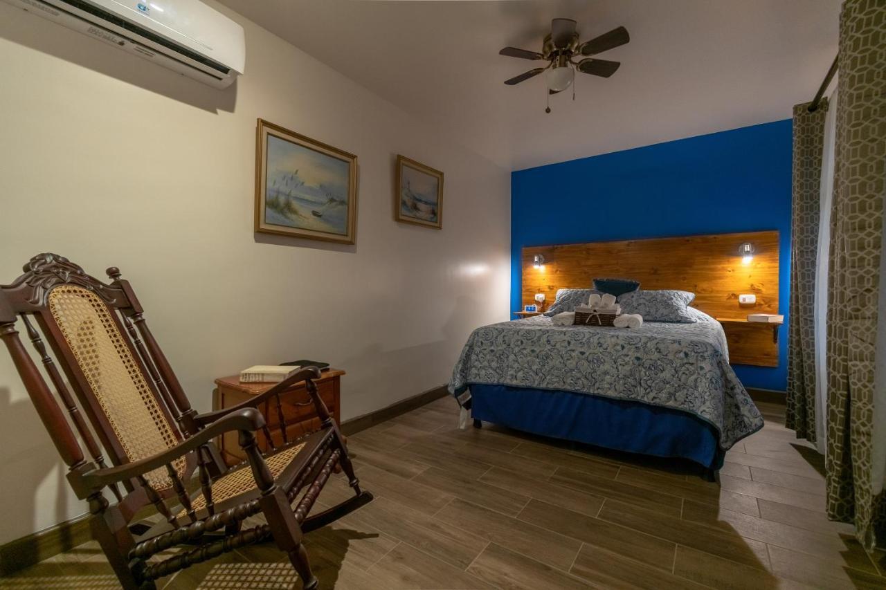 Alice Y Juancito Boutique Hotel Алахуэла Экстерьер фото
