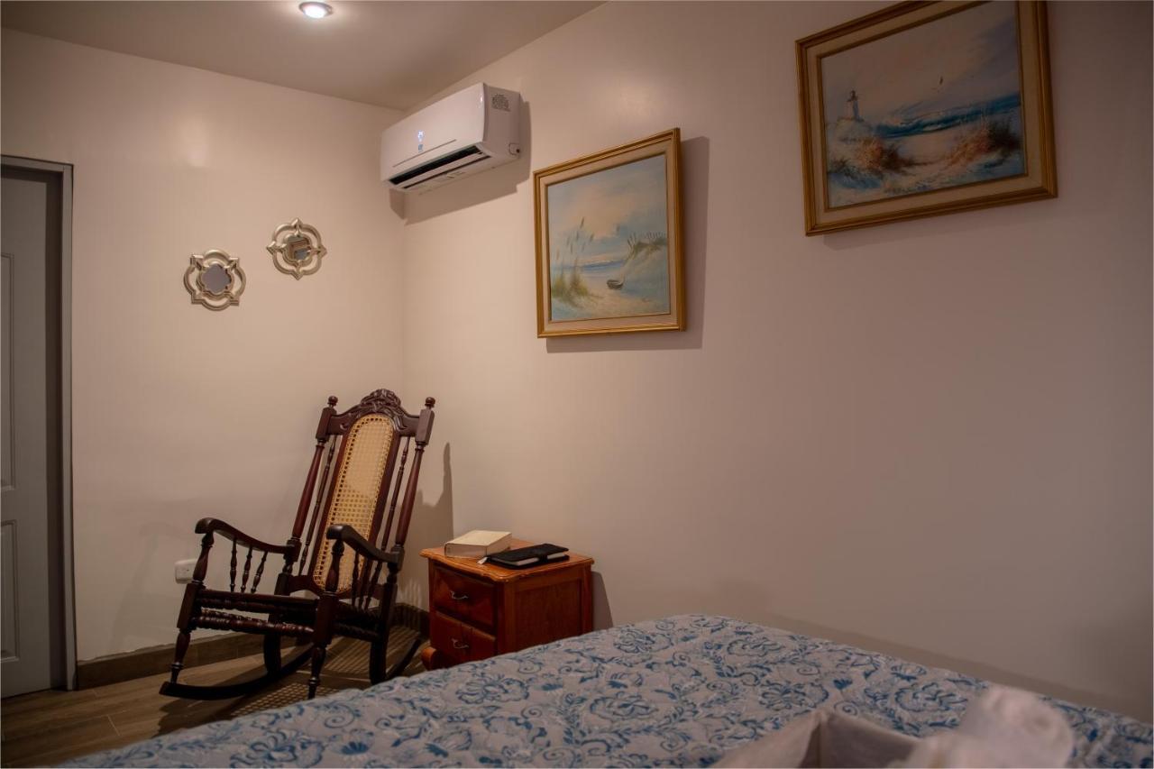 Alice Y Juancito Boutique Hotel Алахуэла Экстерьер фото